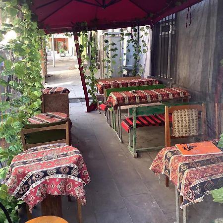 Sev Group Hostel Ереван Екстериор снимка