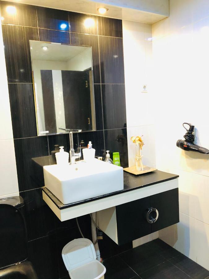 Sev Group Hostel Ереван Екстериор снимка